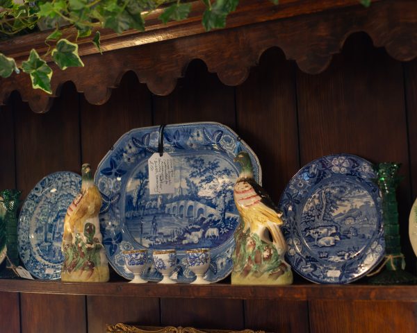 Georgian Oak Dresser - Image 6