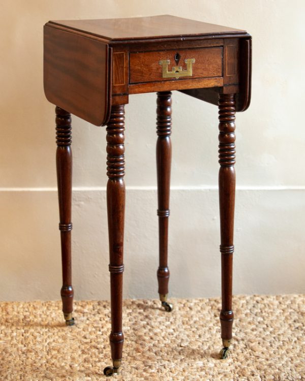 A very Fine Georgian Mahogany Pembroke Table, C. 1790