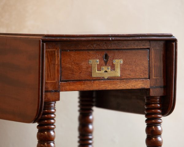 A very Fine Georgian Mahogany Pembroke Table, C. 1790 - Image 2