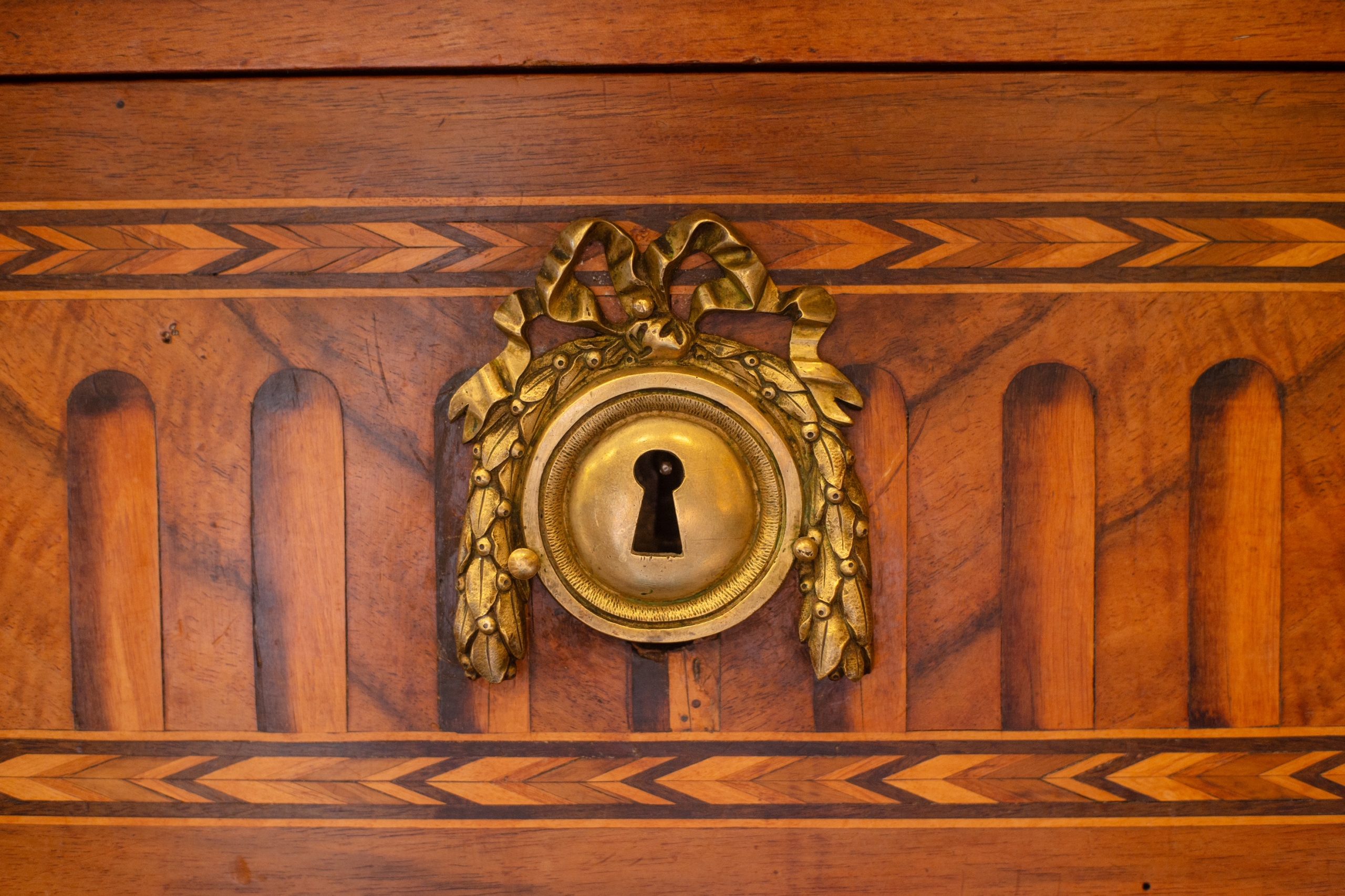 A Superb French Louis XVI Commode - Image 5