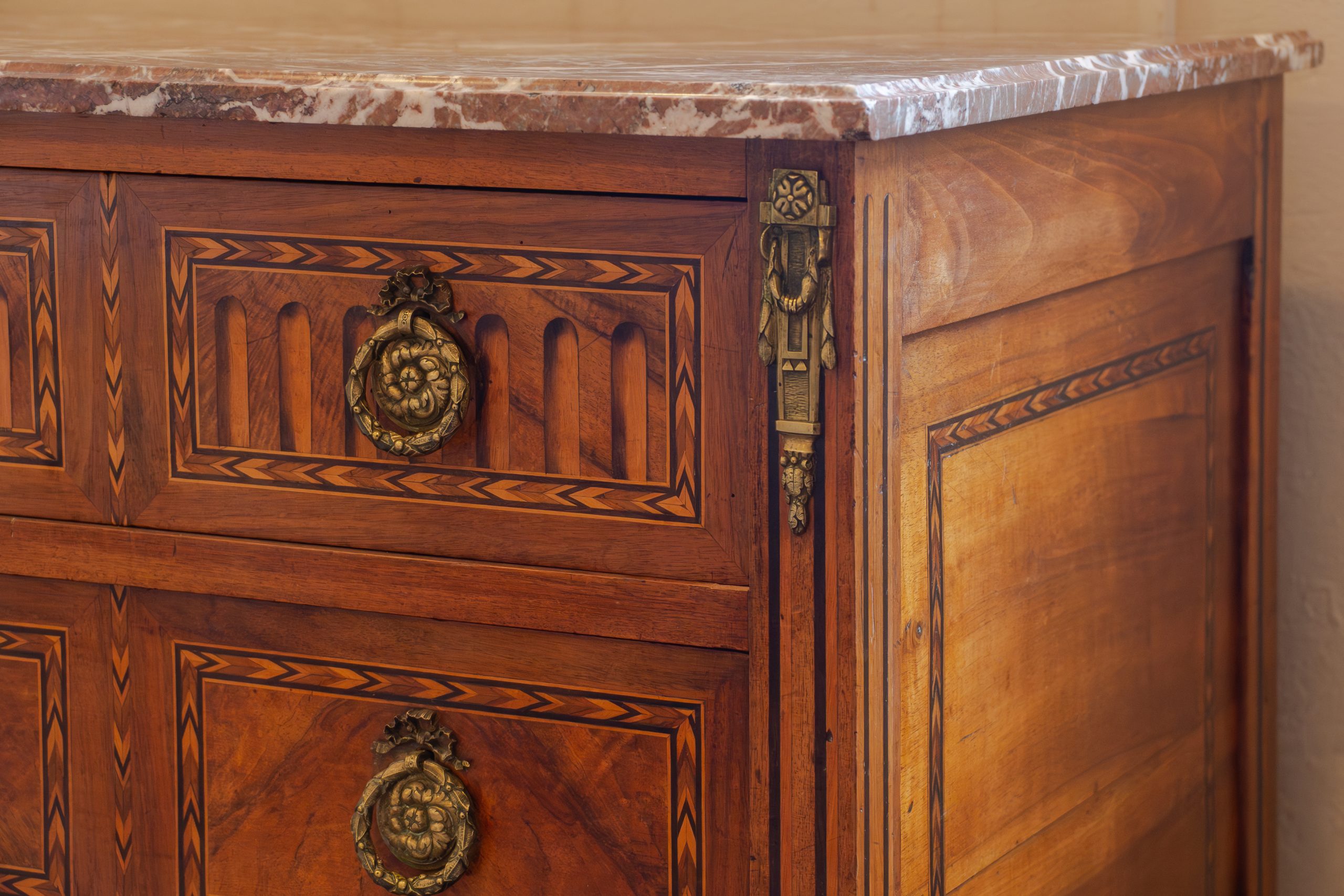 A Superb French Louis XVI Commode - Image 10